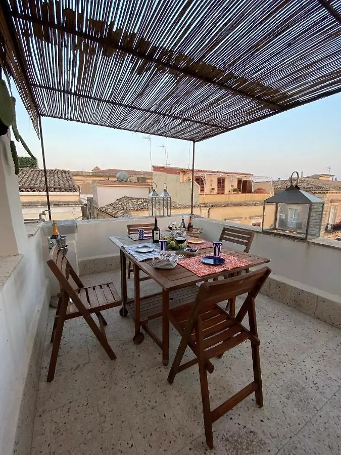 Casa Antonio Noto Daire 0*,